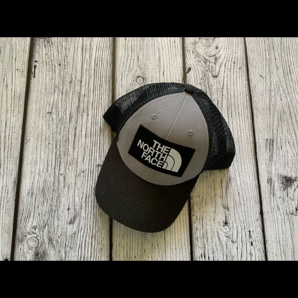 The North Face Mudder Trucker Hat Unisex